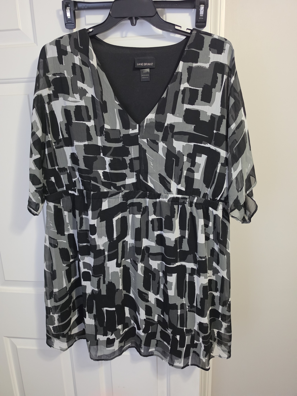 Lane Bryant Black & Gray Abstract V-Neck Tunic Top 22/24